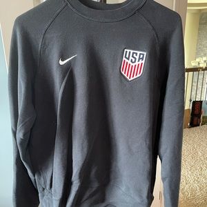 Nike USA crewneck pullover